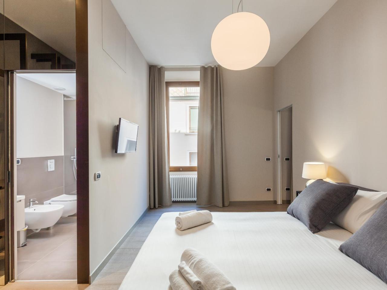 easyhomes-Duomo Suites&Apartments Milano Eksteriør billede