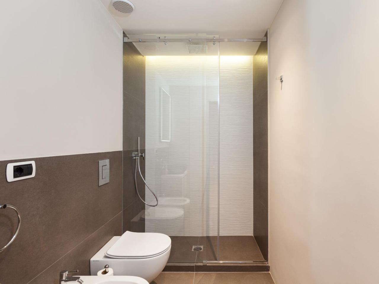 easyhomes-Duomo Suites&Apartments Milano Eksteriør billede