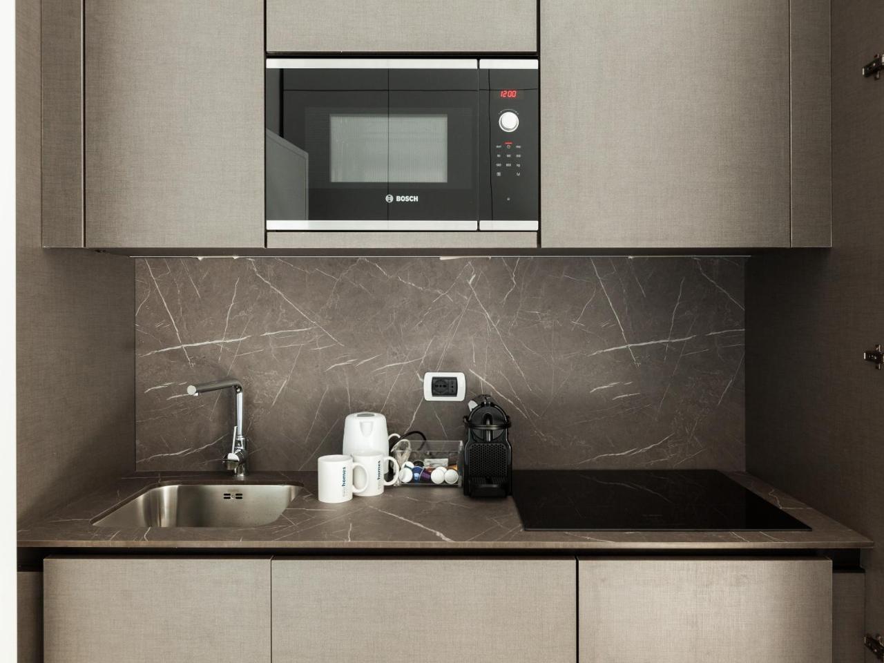 easyhomes-Duomo Suites&Apartments Milano Eksteriør billede