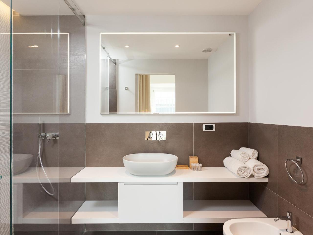 easyhomes-Duomo Suites&Apartments Milano Eksteriør billede