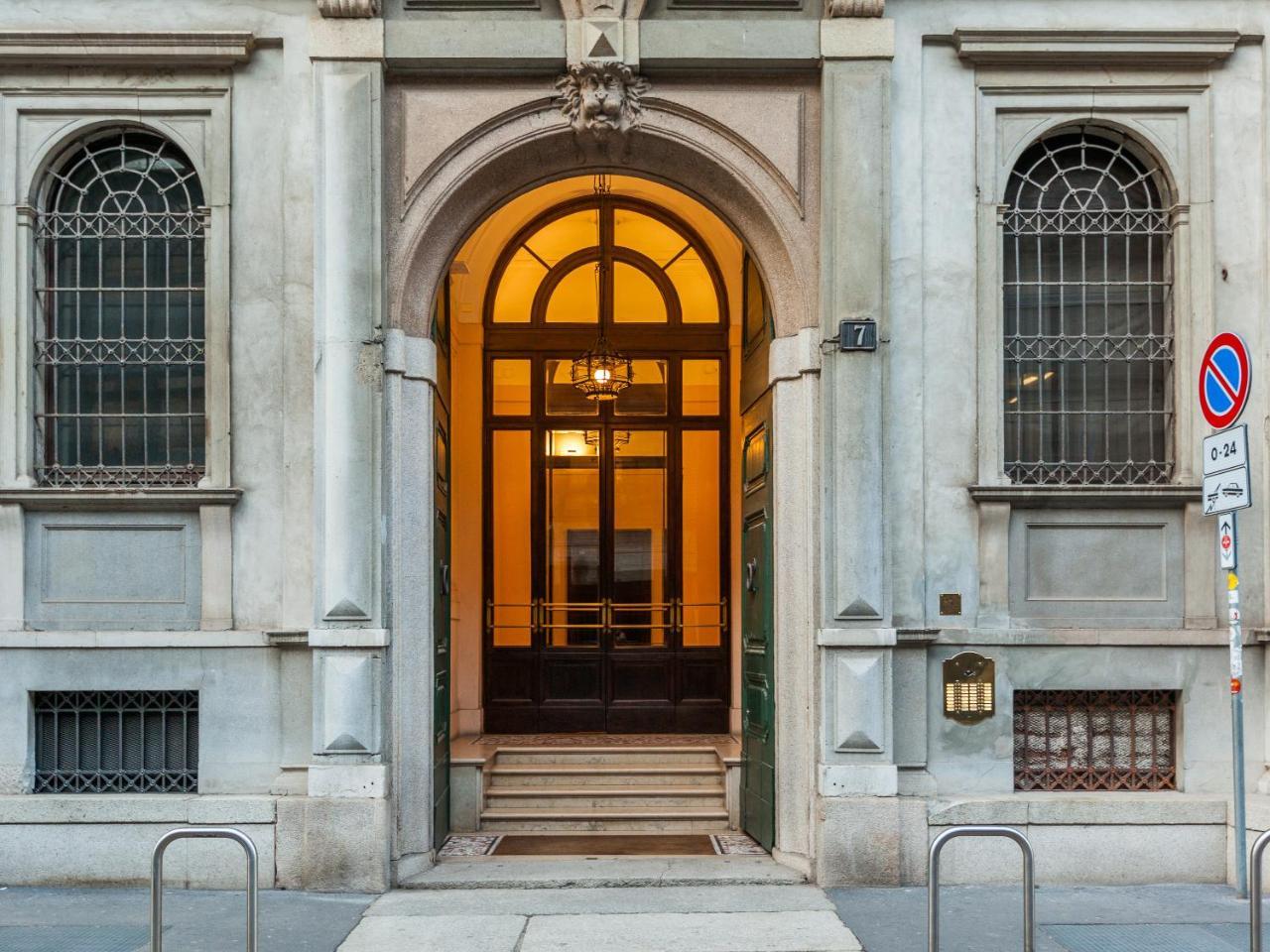easyhomes-Duomo Suites&Apartments Milano Eksteriør billede